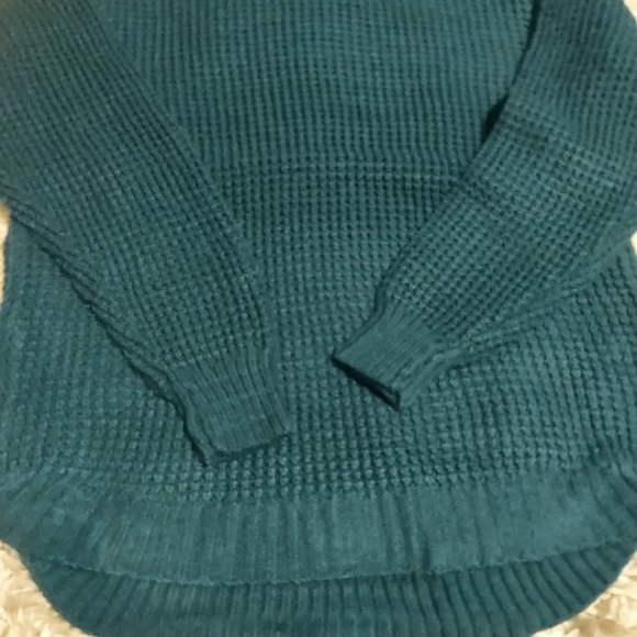 Gorgeous Teal Waffle Knit Sweater Size Med - Picture 3 of 4